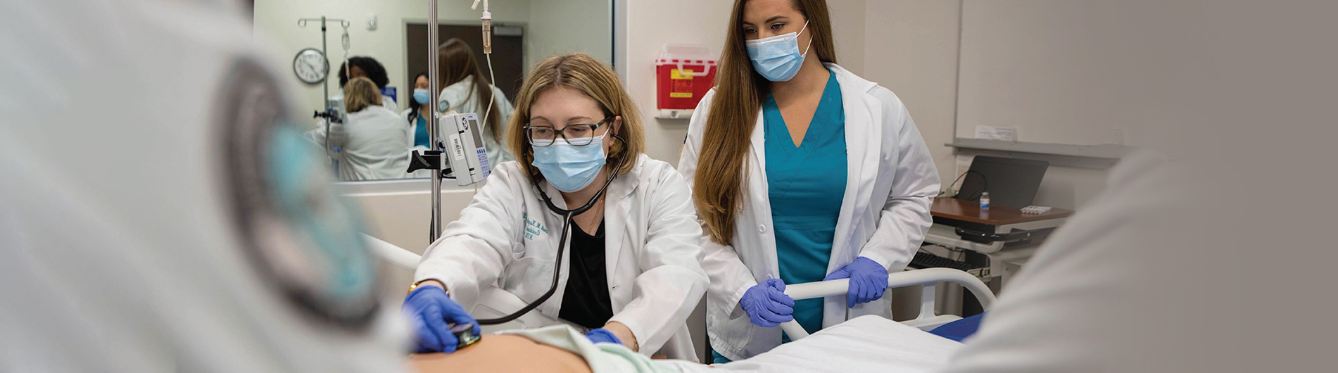 Student in health profession participating in experiential learning 