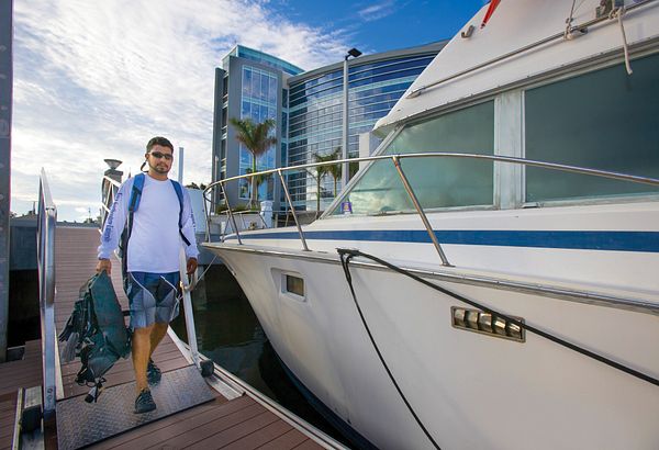 NSU Florida students attend Fort Lauderdale International Boat Show